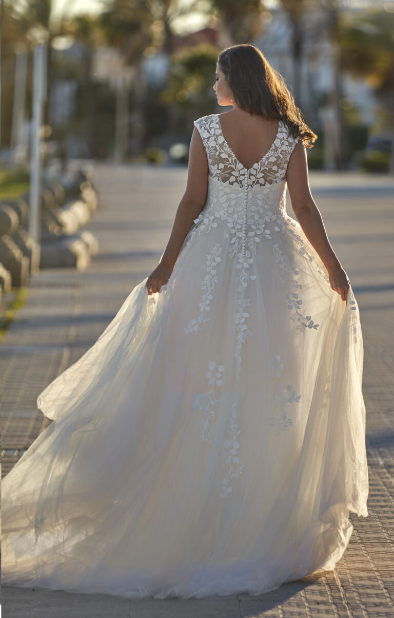 35023 Amelie Curvy Brautkleid
